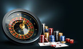 Antarmuka meja poker di aplikasi altigel dengan kartu pemain, kartu komunitas, dan chip counter